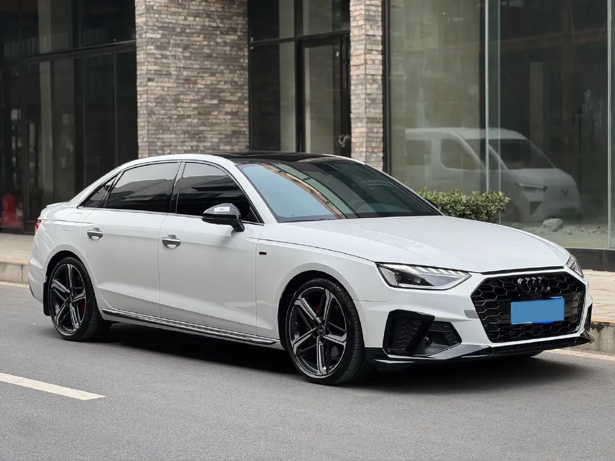 2024 Audi A4L 2.0T 190HP L4 7DCT,autocango,china used car exporter,china ev exporter,chinese used car exporter,chinese used ev exporter