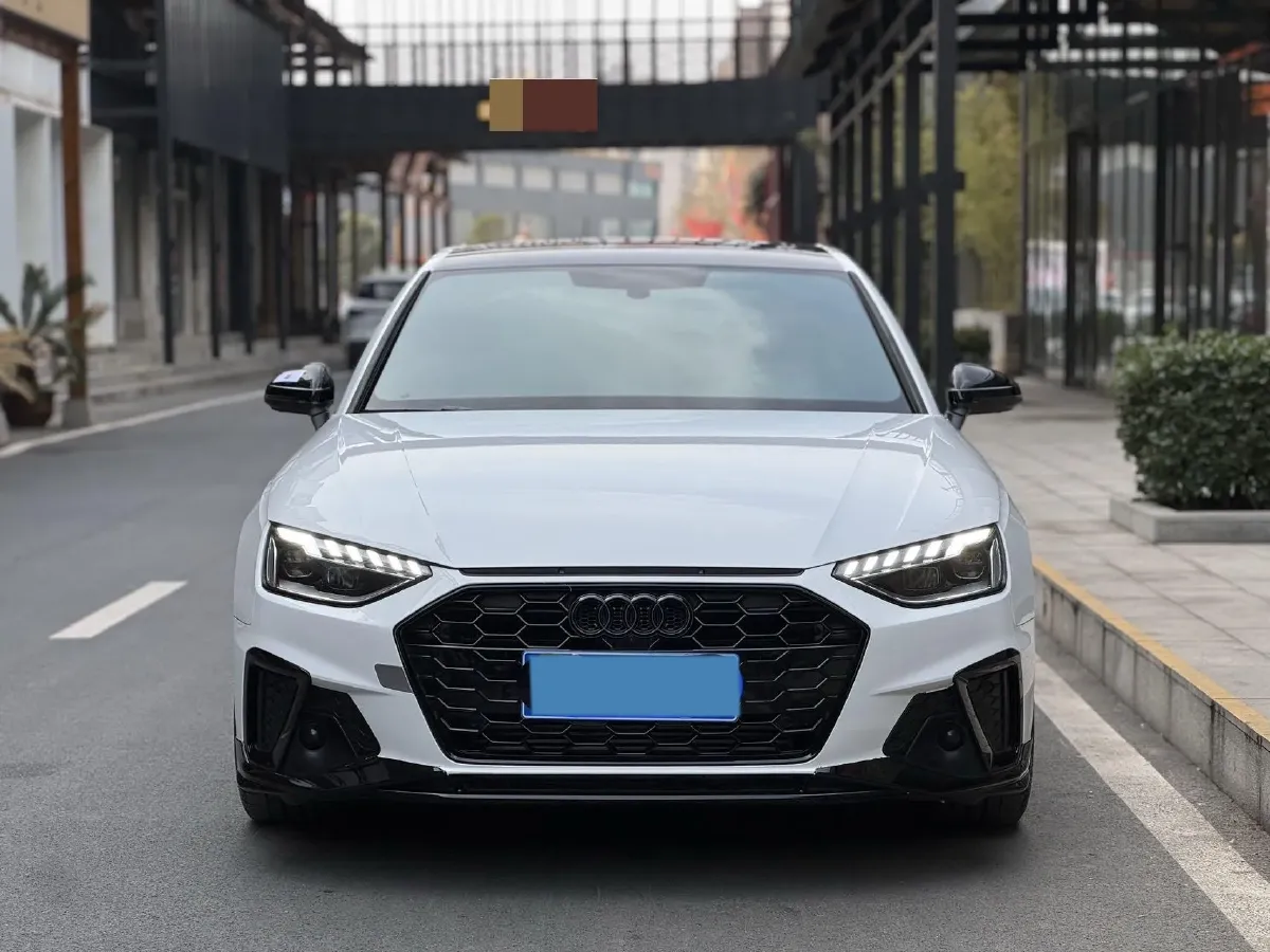2024 Audi A4L 2.0T 190HP L4 7DCT,autocango,china used car exporter,china ev exporter,chinese used car exporter,chinese used ev exporter