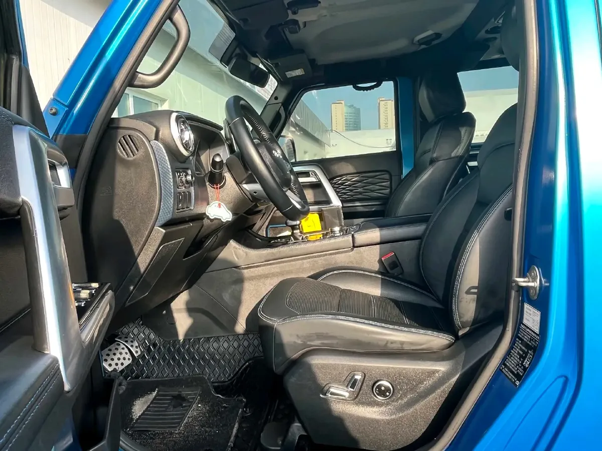 2021 Beijing BJ40 2.0T 163HP L4 8AT,autocango,china used car exporter,china ev exporter,chinese used car exporter,chinese used ev exporter