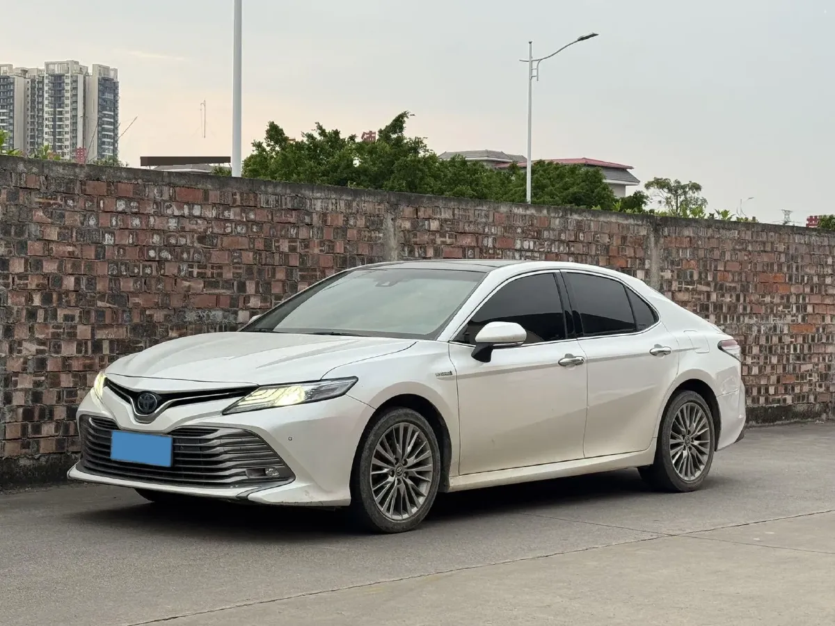 2019 Toyota Camry 2.5L 178HP L4 E-CVT Hybrid,autocango,china used car exporter,china ev exporter,chinese used car exporter,chinese used ev exporter
