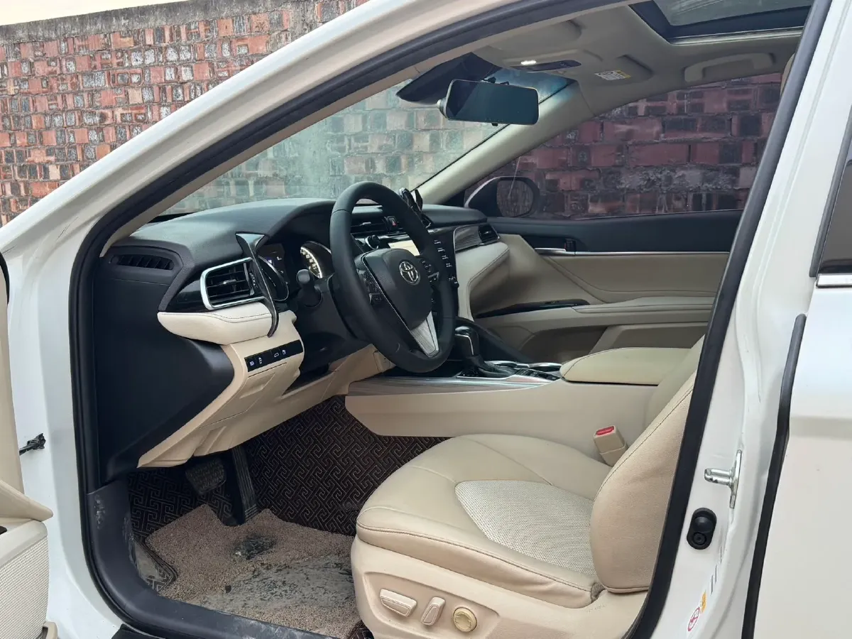 2019 Toyota Camry 2.5L 178HP L4 E-CVT Hybrid,autocango,china used car exporter,china ev exporter,chinese used car exporter,chinese used ev exporter
