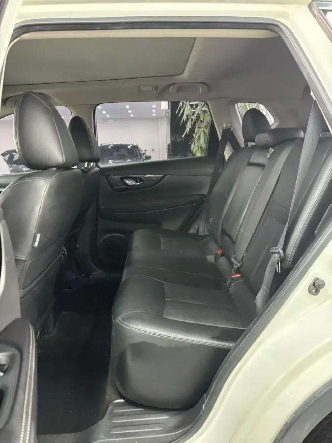 2021 Nissan X-Trail 2.0L 151HP L4 CVT,autocango,china used car exporter,china ev exporter,chinese used car exporter,chinese used ev exporter