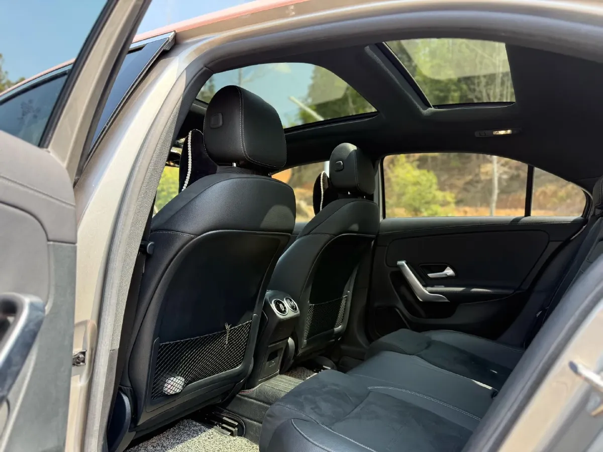 2021 Mercedes-Benz A Class 1.3T 163HP L4 7DCT,autocango,china used car exporter,china ev exporter,chinese used car exporter,chinese used ev exporter