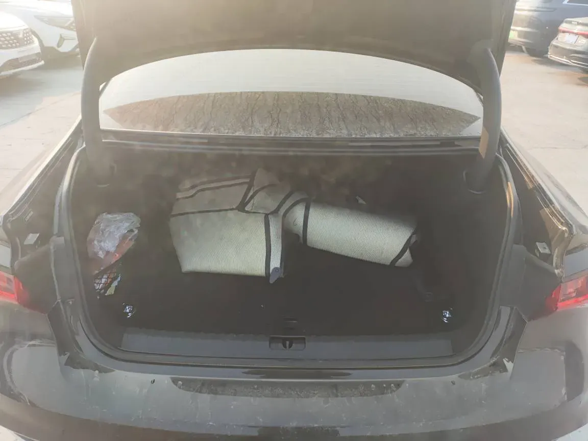 2024 Audi A7L 2.0T 245HP L4 7DCT,autocango,china used car exporter,china ev exporter,chinese used car exporter,chinese used ev exporter