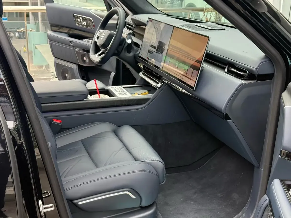 2025 Zeekr 9X 2.0T 279HP L4 1DHT PHEV,autocango,china used car exporter,china ev exporter,chinese used car exporter,chinese used ev exporter