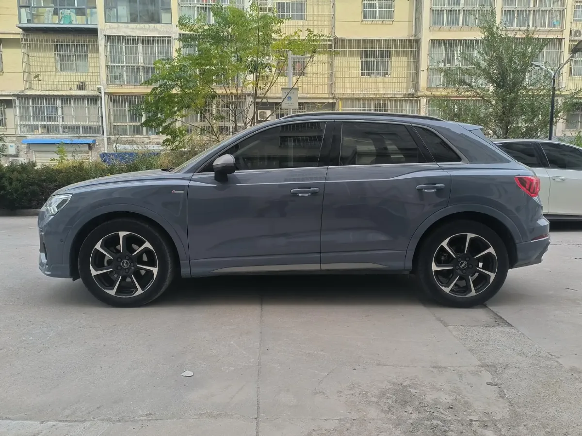 2023 Audi Q3 2.0T 186HP L4 7DCT,autocango,china used car exporter,china ev exporter,chinese used car exporter,chinese used ev exporter