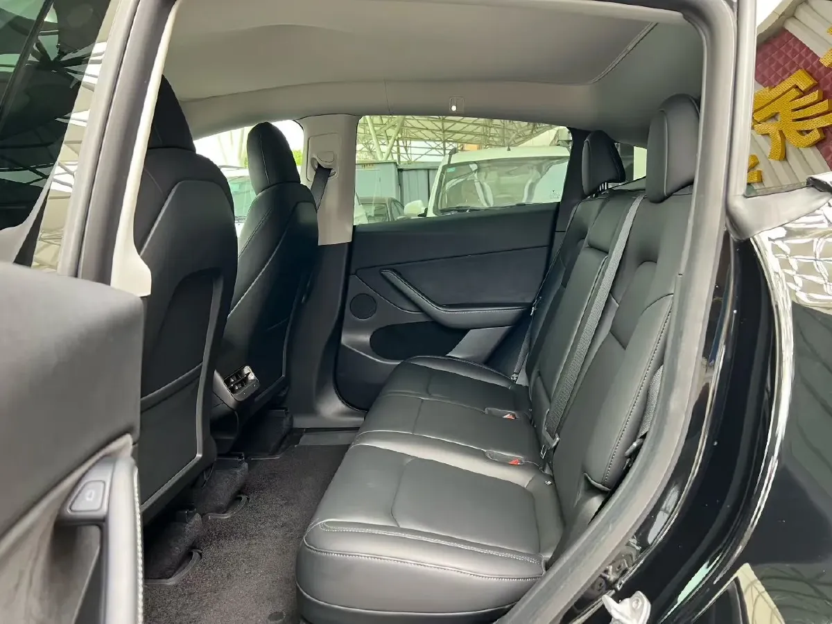 2022 Tesla Model Y BEV 60KWH,autocango,china used car exporter,china ev exporter,chinese used car exporter,chinese used ev exporter