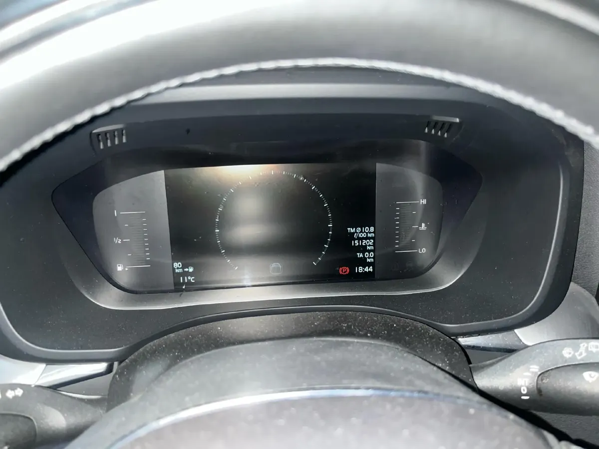 2019 Volvo XC60 2.0T 254HP L4 8AT,autocango,china used car exporter,china ev exporter,chinese used car exporter,chinese used ev exporter