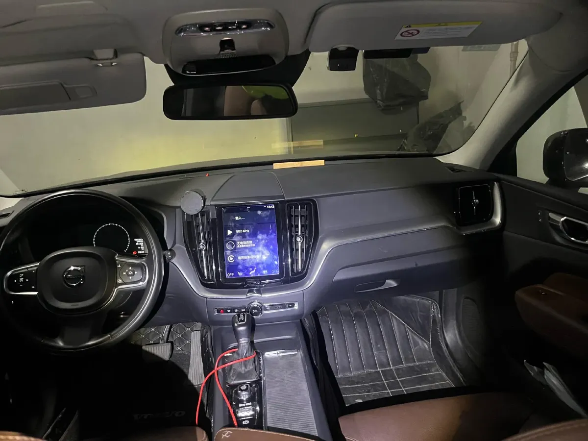 2019 Volvo XC60 2.0T 254HP L4 8AT,autocango,china used car exporter,china ev exporter,chinese used car exporter,chinese used ev exporter