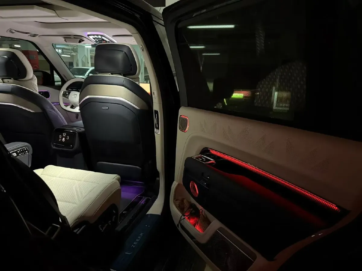 2025 Zeekr 9X 2.0T 279HP L4 1DHT PHEV,autocango,china used car exporter,china ev exporter,chinese used car exporter,chinese used ev exporter