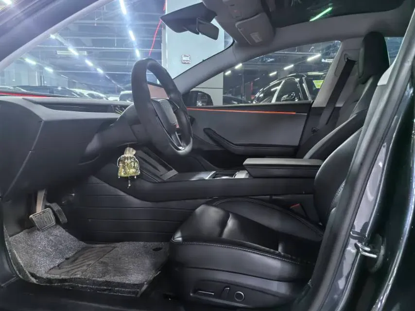 2025 Tesla Model 3 BEV 62.5KWH,autocango,china used car exporter,china ev exporter,chinese used car exporter,chinese used ev exporter