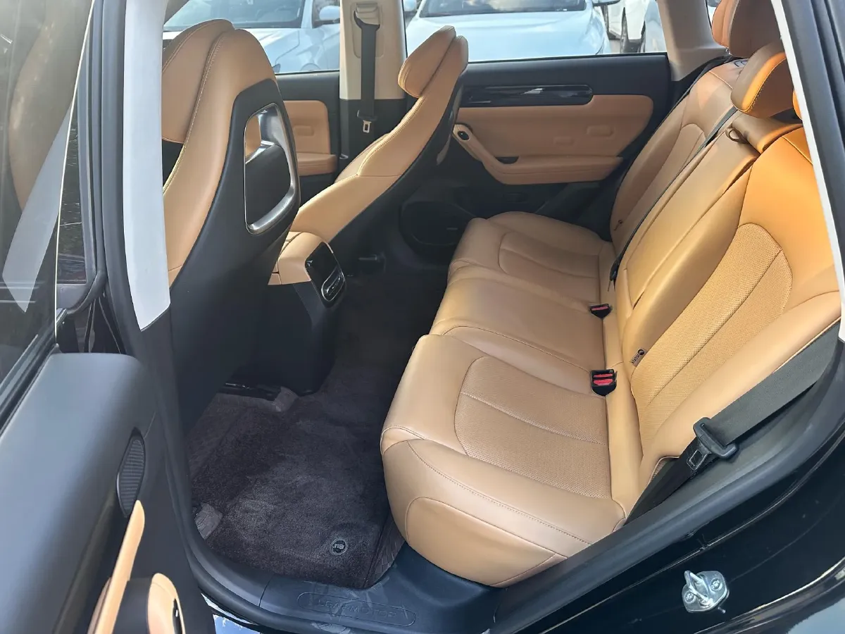 2024 Leapmotor C11 BEV 69.2KWH,autocango,china used car exporter,china ev exporter,chinese used car exporter,chinese used ev exporter