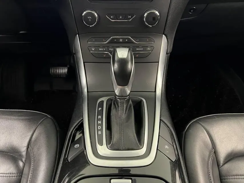 2018 Ford Edge 2.0T 245HP L4 6AT,autocango,china used car exporter,china ev exporter,chinese used car exporter,chinese used ev exporter