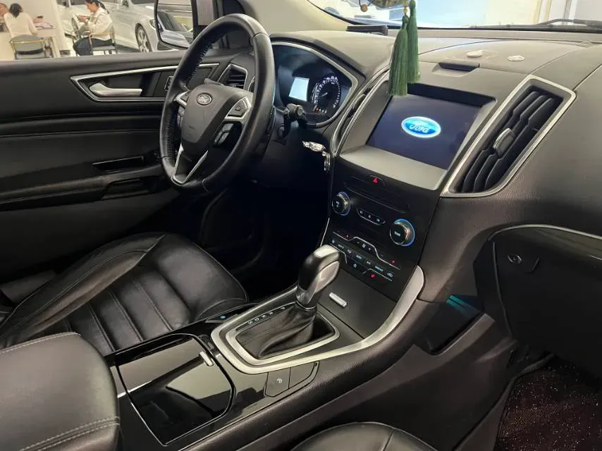 2018 Ford Edge 2.0T 245HP L4 6AT,autocango,china used car exporter,china ev exporter,chinese used car exporter,chinese used ev exporter