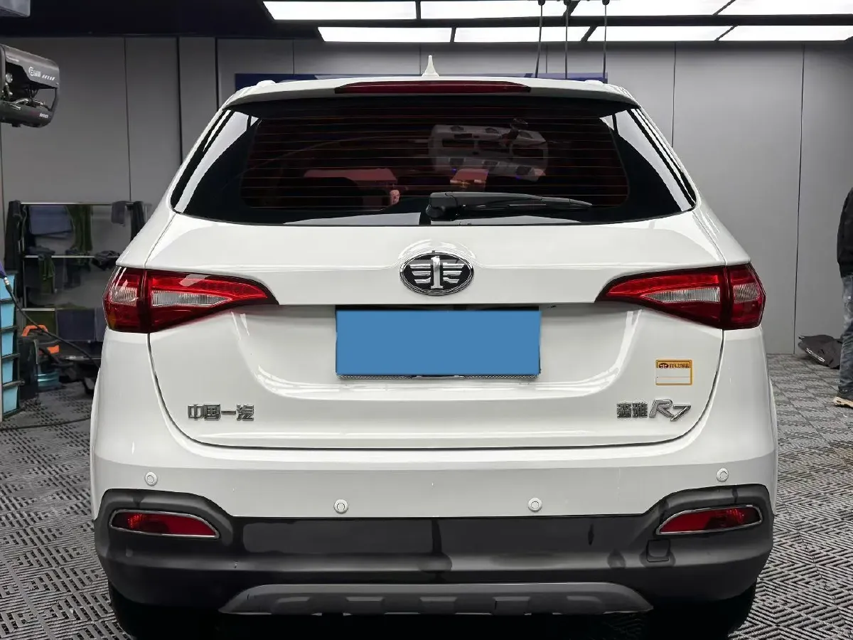 2017 FAW Senia R7 1.6L 116HP L4 5MT,autocango,china used car exporter,china ev exporter,chinese used car exporter,chinese used ev exporter