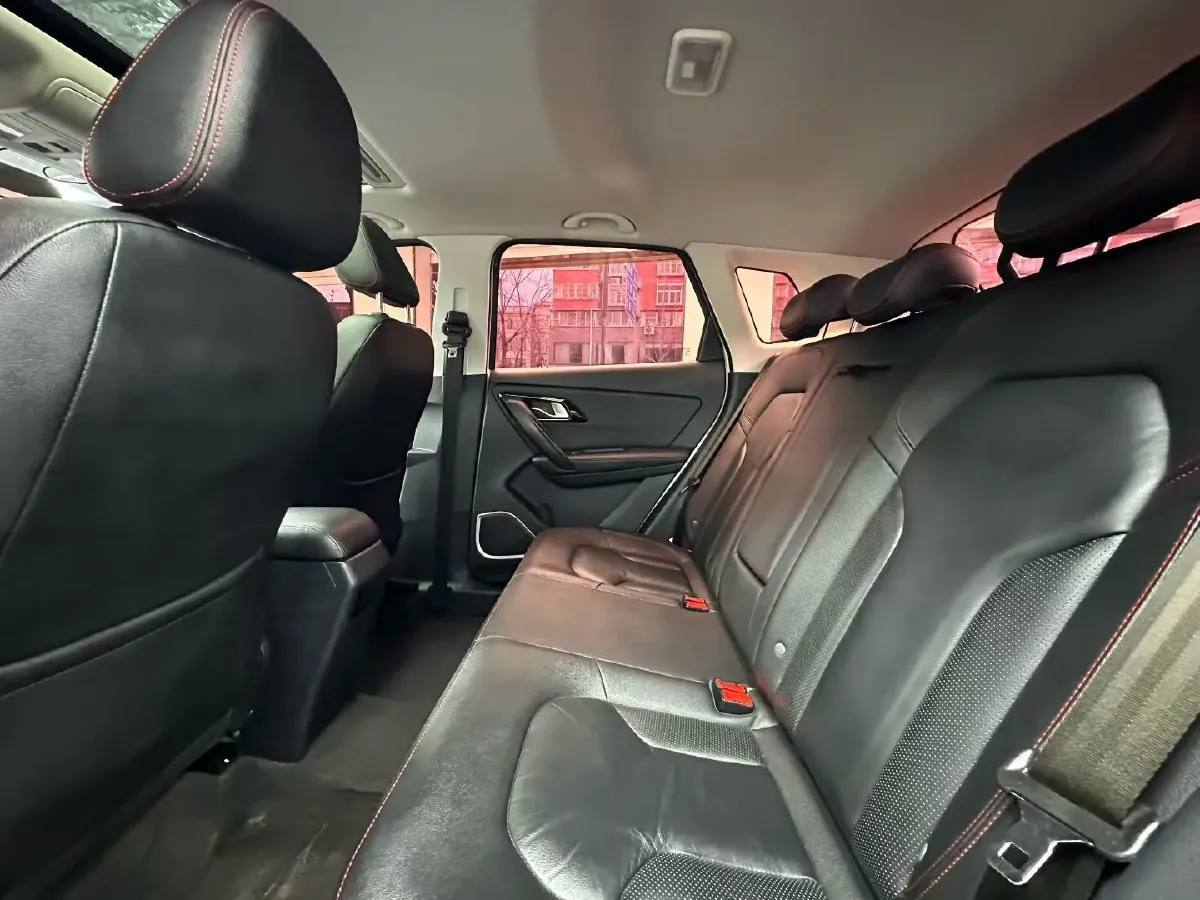 2017 FAW Senia R7 1.6L 116HP L4 5MT,autocango,china used car exporter,china ev exporter,chinese used car exporter,chinese used ev exporter