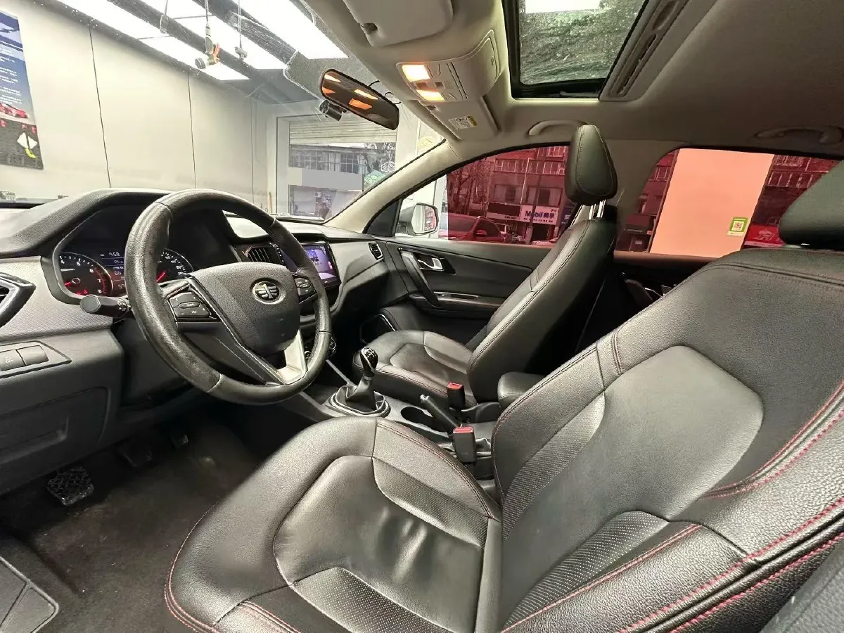 2017 FAW Senia R7 1.6L 116HP L4 5MT,autocango,china used car exporter,china ev exporter,chinese used car exporter,chinese used ev exporter