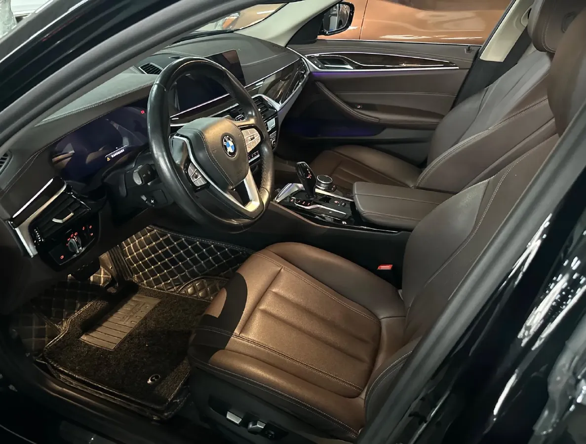 2020 BMW 5 Series 2.0T 184HP L4 8AT,autocango,china used car exporter,china ev exporter,chinese used car exporter,chinese used ev exporter