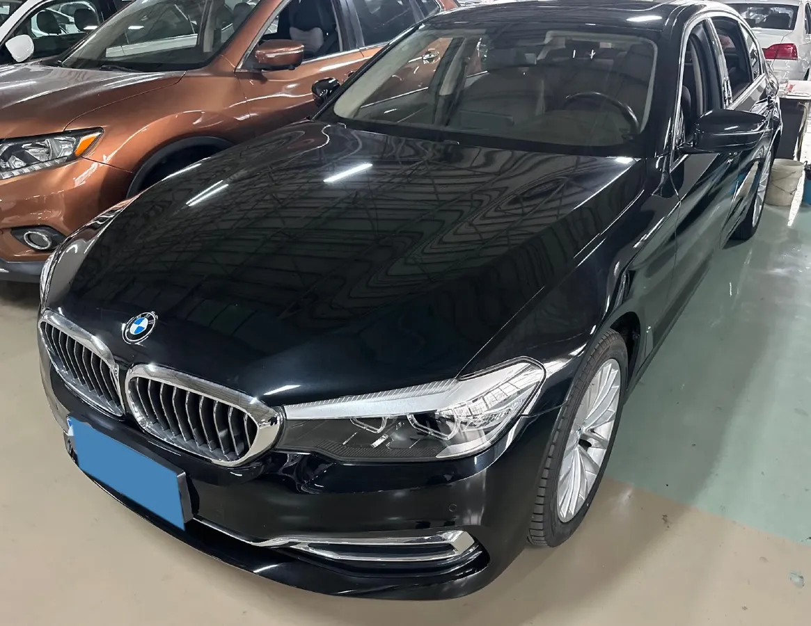 2020 BMW 5 Series 2.0T 184HP L4 8AT,autocango,china used car exporter,china ev exporter,chinese used car exporter,chinese used ev exporter