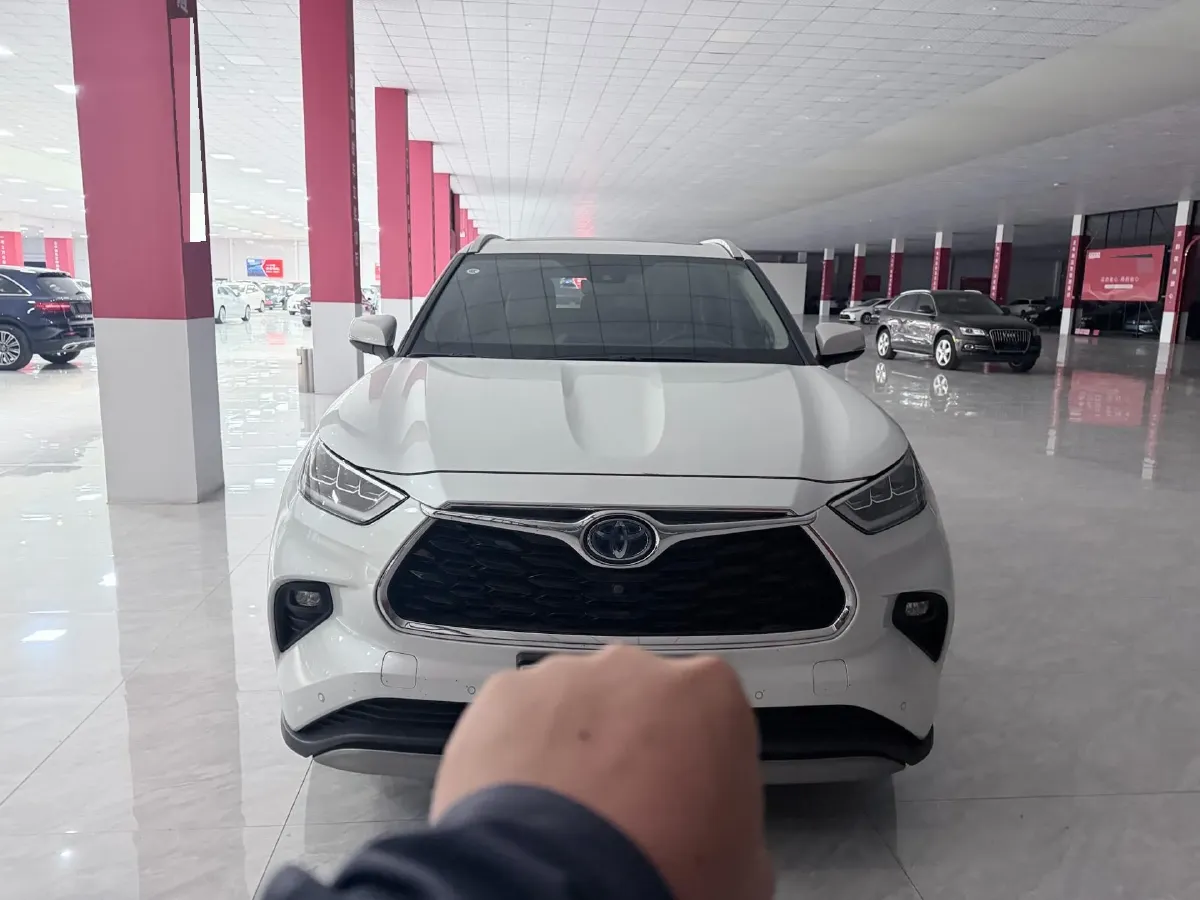 2022 Toyota Highlander 2.5L 192HP L4 E-CVT Hybrid,autocango,china used car exporter,china ev exporter,chinese used car exporter,chinese used ev exporter