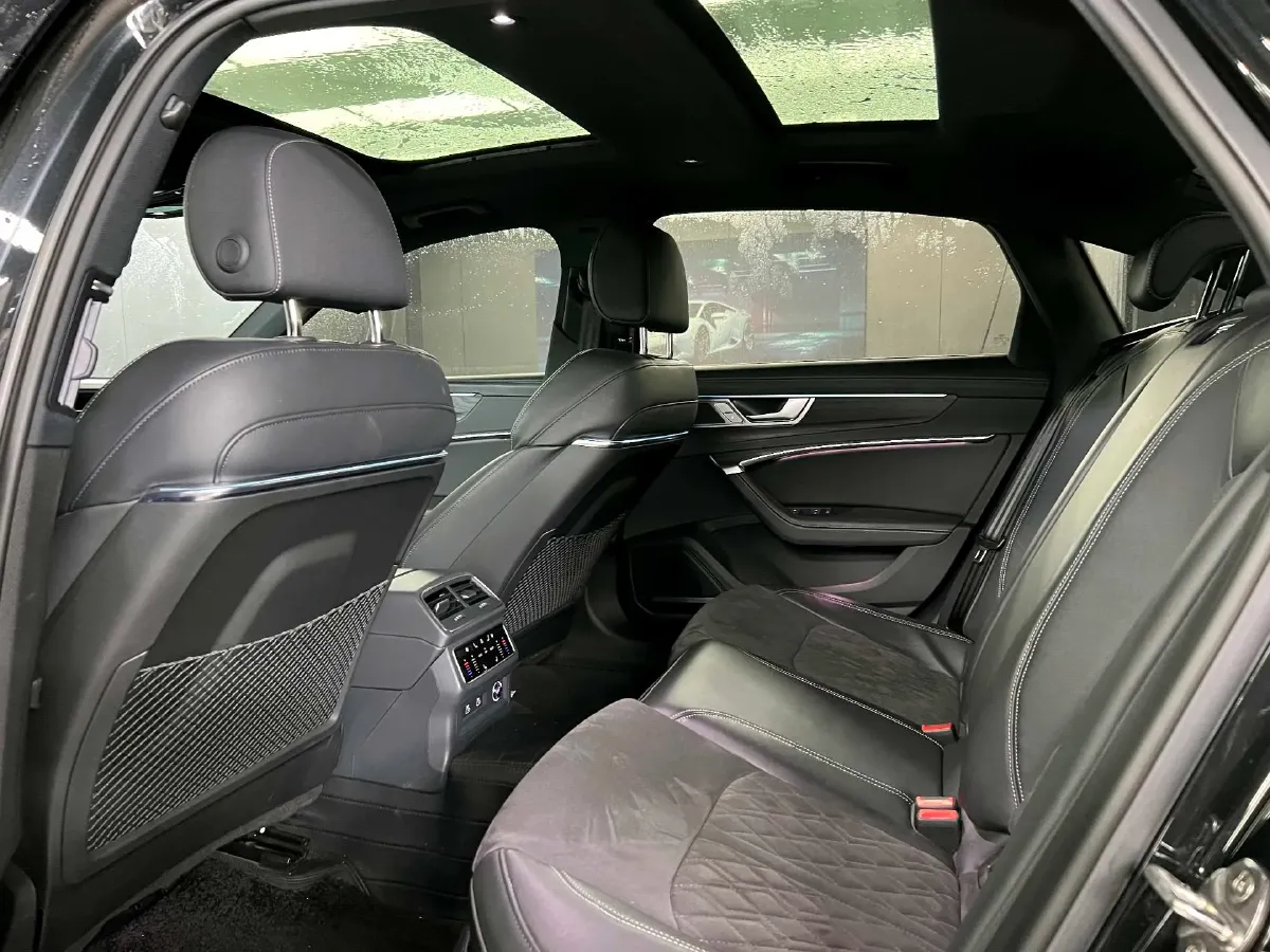 2024 Audi A6L 3.0T 340HP V6 7DCT,autocango,china used car exporter,china ev exporter,chinese used car exporter,chinese used ev exporter