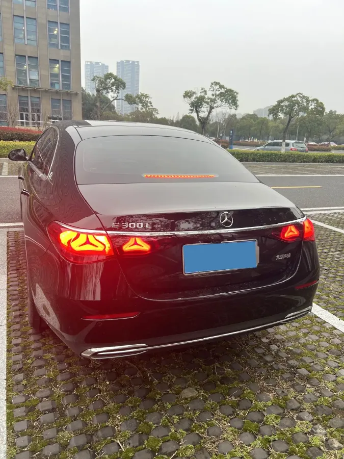 2024 Mercedes-Benz E Class 2.0T 258HP L4 9AT,autocango,china used car exporter,china ev exporter,chinese used car exporter,chinese used ev exporter