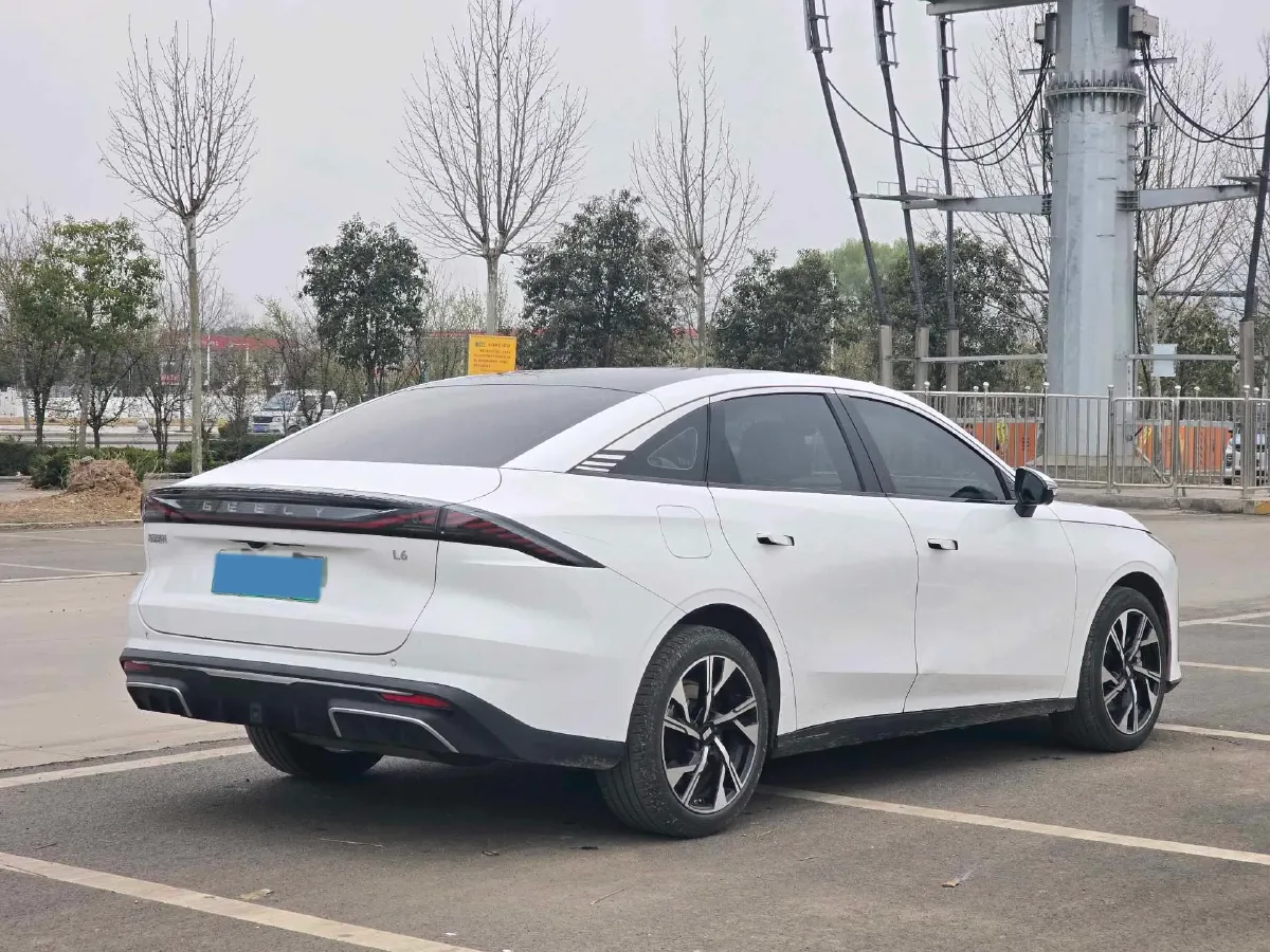 2023 Geely Galaxy L6 1.5T 163HP L4 3DHT PHEV,autocango,china used car exporter,china ev exporter,chinese used car exporter,chinese used ev exporter