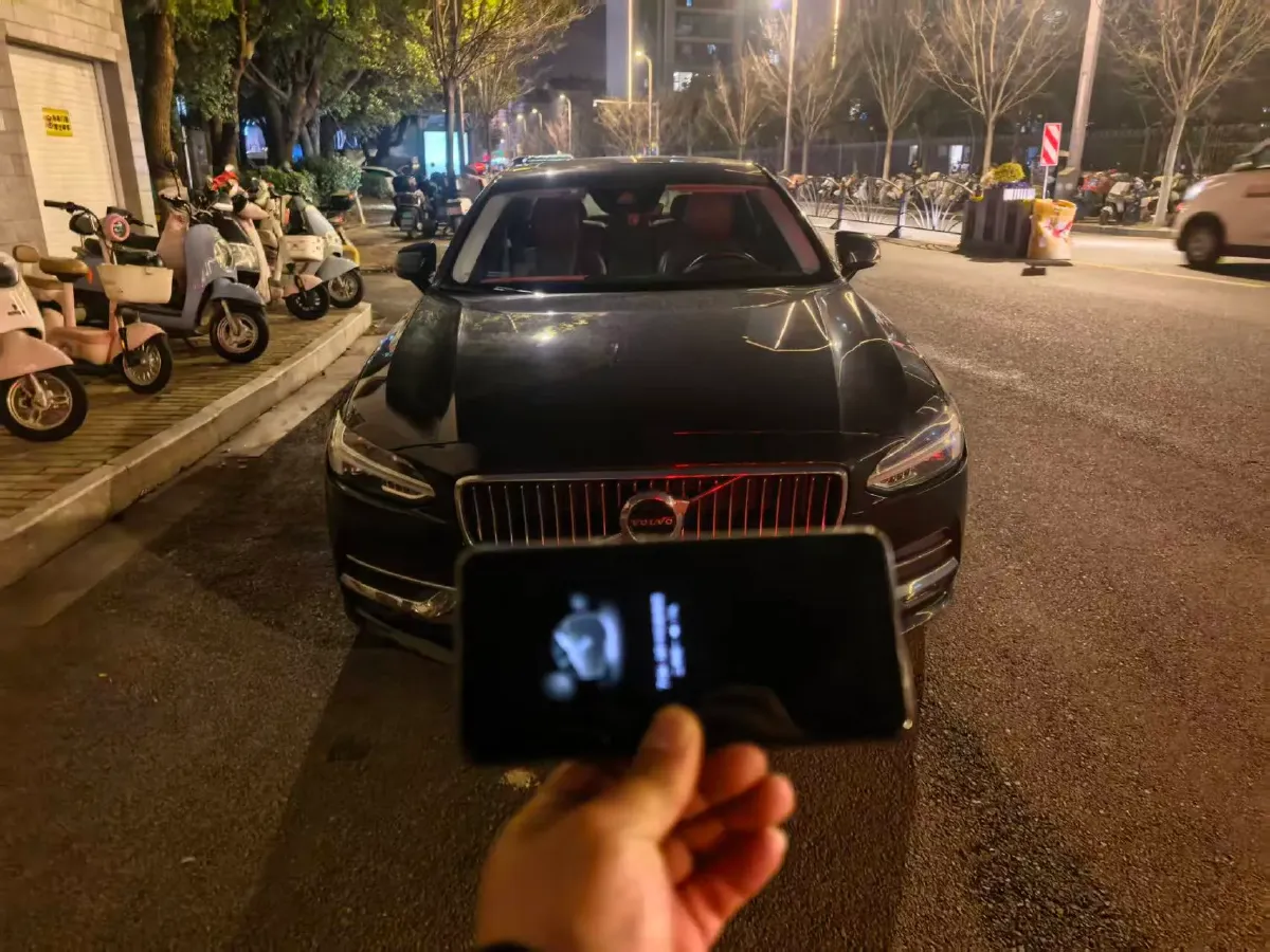 2020 Volvo S90 2.0T 254HP L4 8AT,autocango,china used car exporter,china ev exporter,chinese used car exporter,chinese used ev exporter