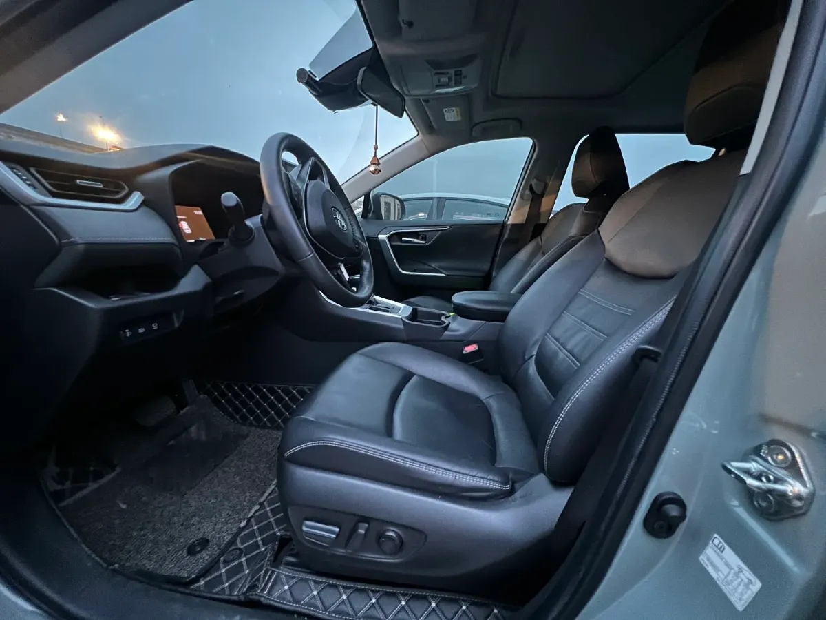 2020 Toyota RAV4 2.0L 171HP L4 CVT,autocango,china used car exporter,china ev exporter,chinese used car exporter,chinese used ev exporter