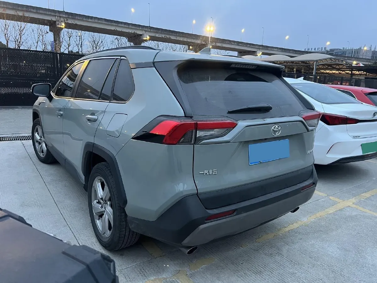 2020 Toyota RAV4 2.0L 171HP L4 CVT,autocango,china used car exporter,china ev exporter,chinese used car exporter,chinese used ev exporter
