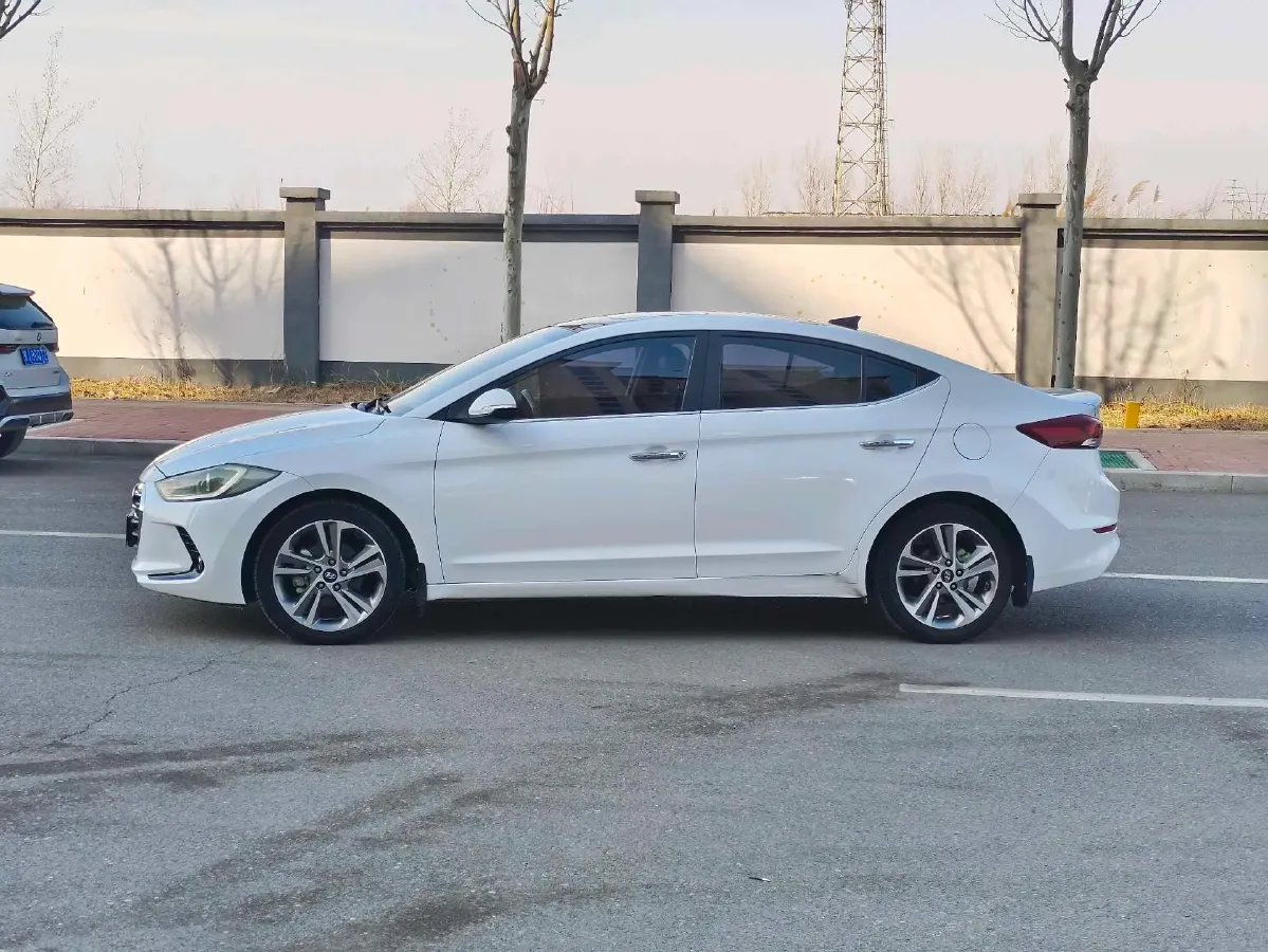 2016 Hyundai Elantra 1.6L 130HP L4 6AT,autocango,china used car exporter,china ev exporter,chinese used car exporter,chinese used ev exporter