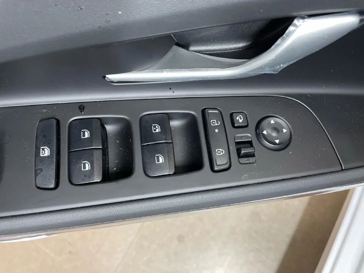 2023 Hyundai Elantra 1.5L 115HP L4 CVT,autocango,china used car exporter,china ev exporter,chinese used car exporter,chinese used ev exporter