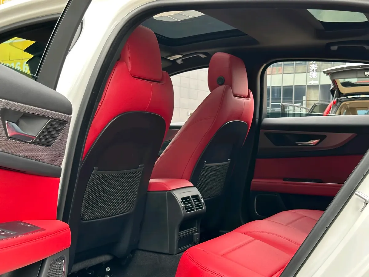 2025 Jaguar XEL 2.0T 250HP L4 8AT,autocango,china used car exporter,china ev exporter,chinese used car exporter,chinese used ev exporter