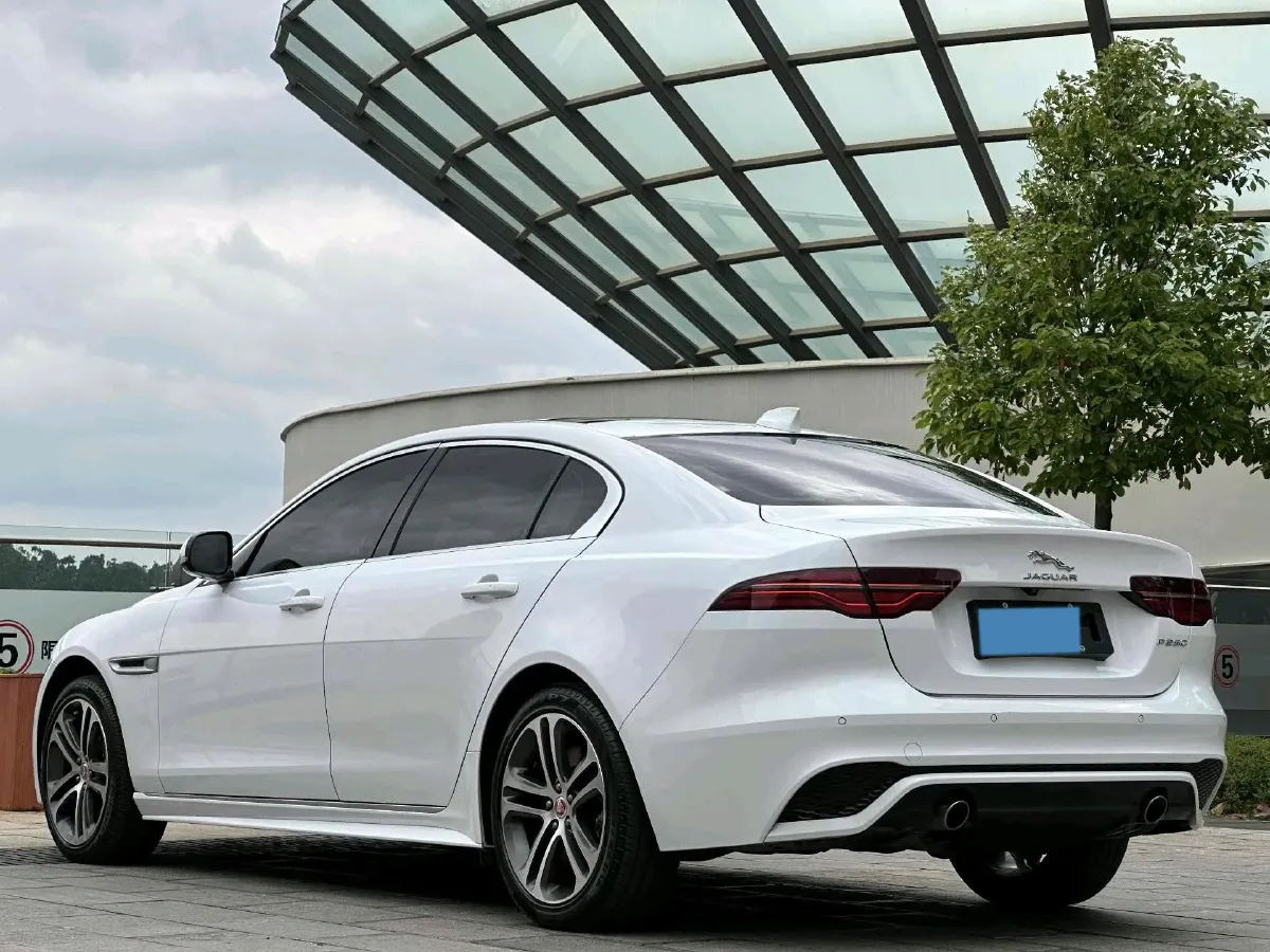 2025 Jaguar XEL 2.0T 250HP L4 8AT,autocango,china used car exporter,china ev exporter,chinese used car exporter,chinese used ev exporter