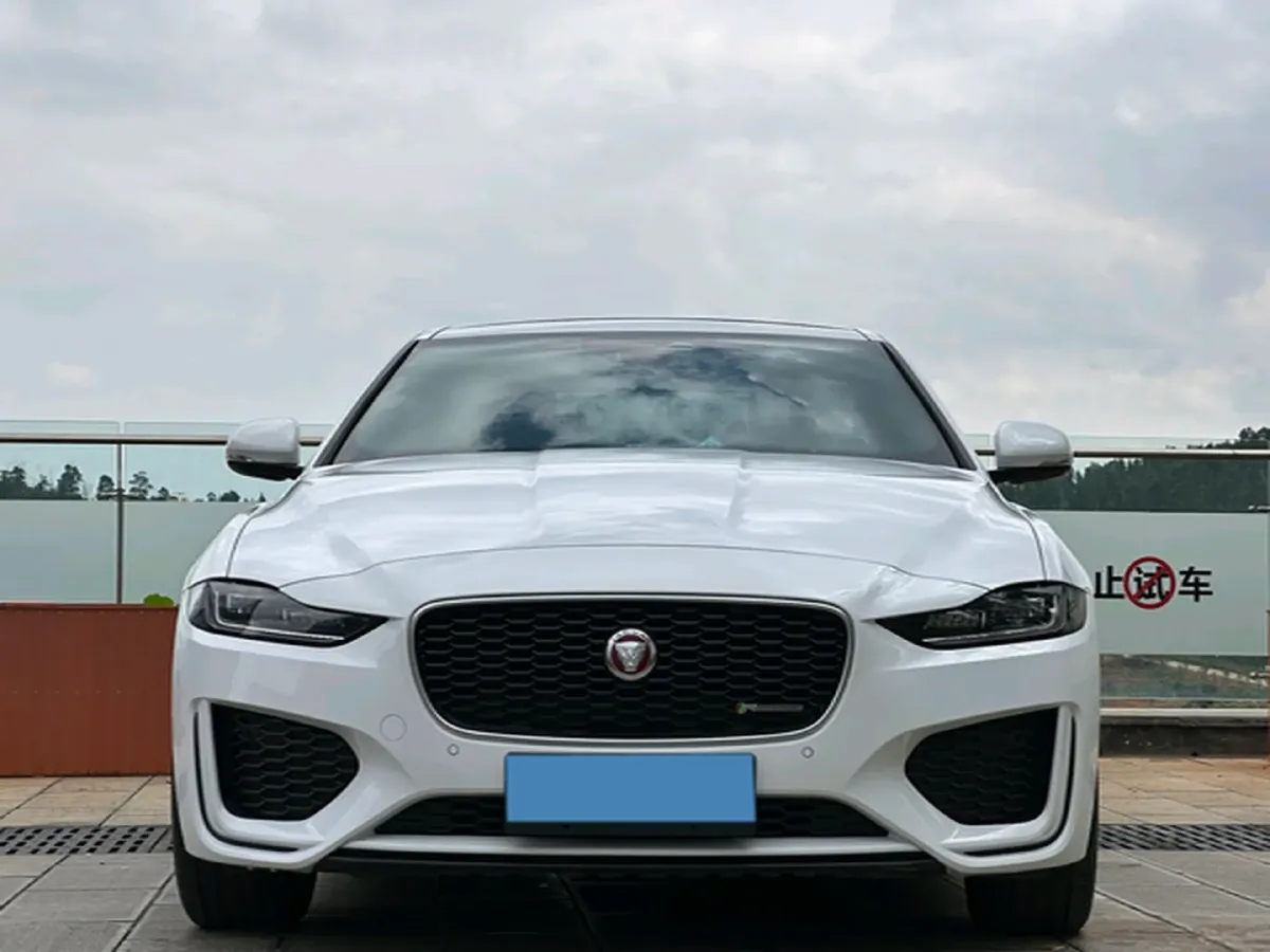 2025 Jaguar XEL 2.0T 250HP L4 8AT,autocango,china used car exporter,china ev exporter,chinese used car exporter,chinese used ev exporter