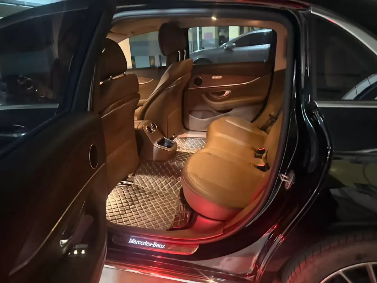 2021 Mercedes-Benz E Class 2.0T 197HP L4 9AT,autocango,china used car exporter,china ev exporter,chinese used car exporter,chinese used ev exporter