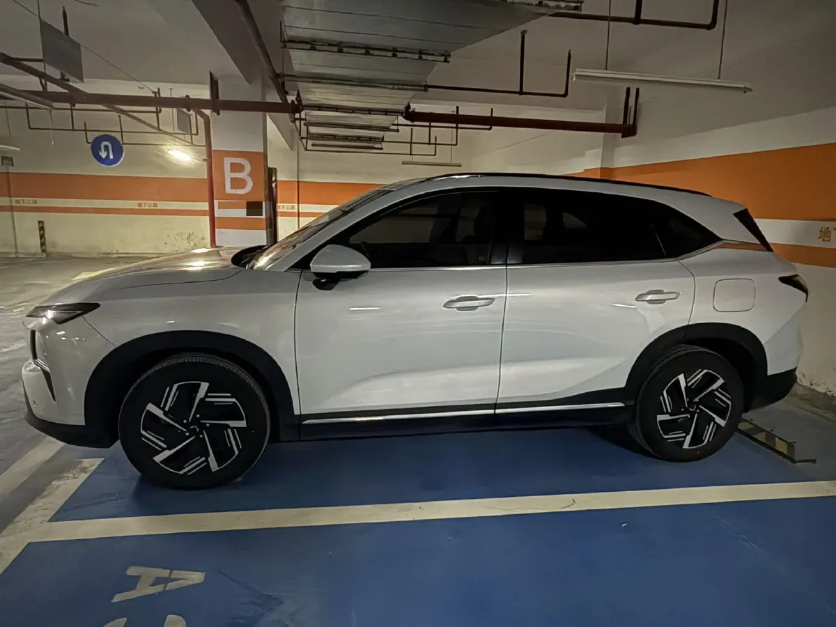 2024 WuLing XingGuangS 1.5L 106HP L4 E-CVT PHEV 20.5KWH,autocango,china used car exporter,china ev exporter,chinese used car exporter,chinese used ev exporter