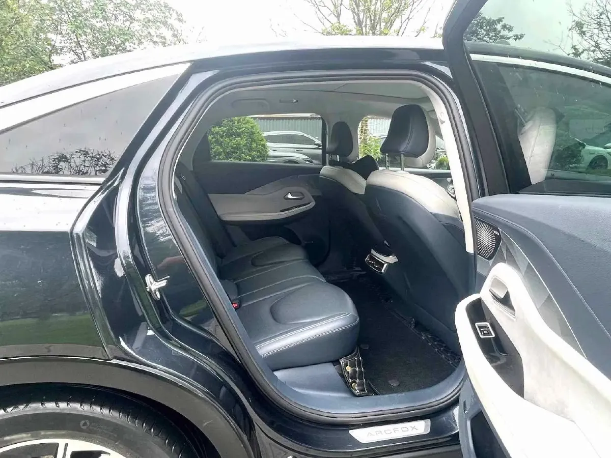 2022 ARCFOX αS BEV 93.6KWH,autocango,china used car exporter,china ev exporter,chinese used car exporter,chinese used ev exporter