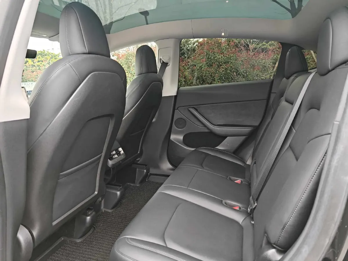 2022 Tesla Model Y BEV 60KWH,autocango,china used car exporter,china ev exporter,chinese used car exporter,chinese used ev exporter