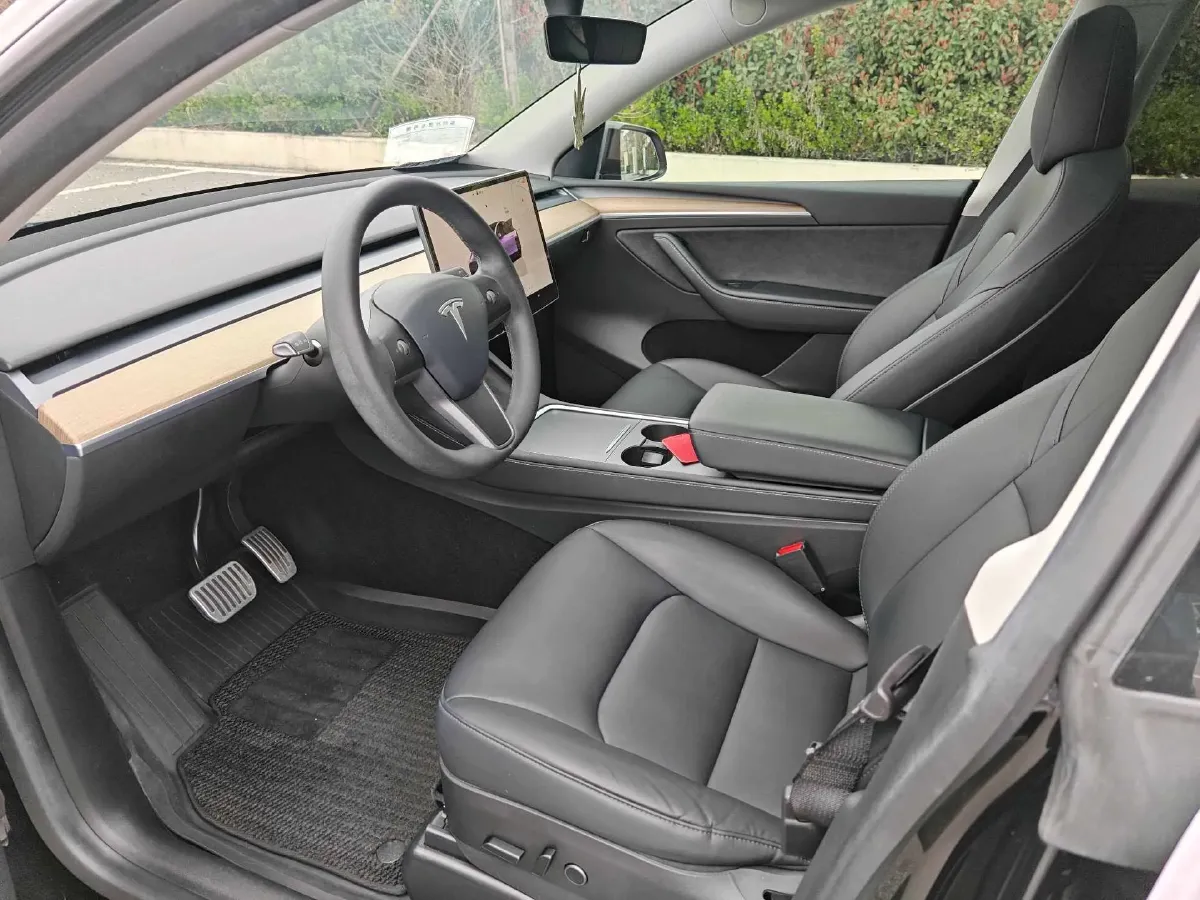 2022 Tesla Model Y BEV 60KWH,autocango,china used car exporter,china ev exporter,chinese used car exporter,chinese used ev exporter