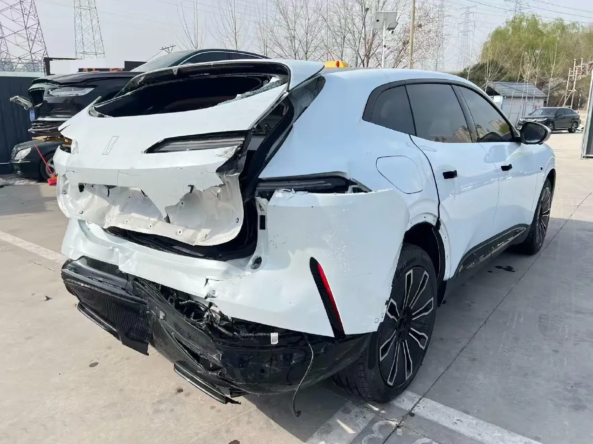 2024 Avatr 07 1.5T 156HP L4 REEV 39.05KWH,autocango,china used car exporter,china ev exporter,chinese used car exporter,chinese used ev exporter