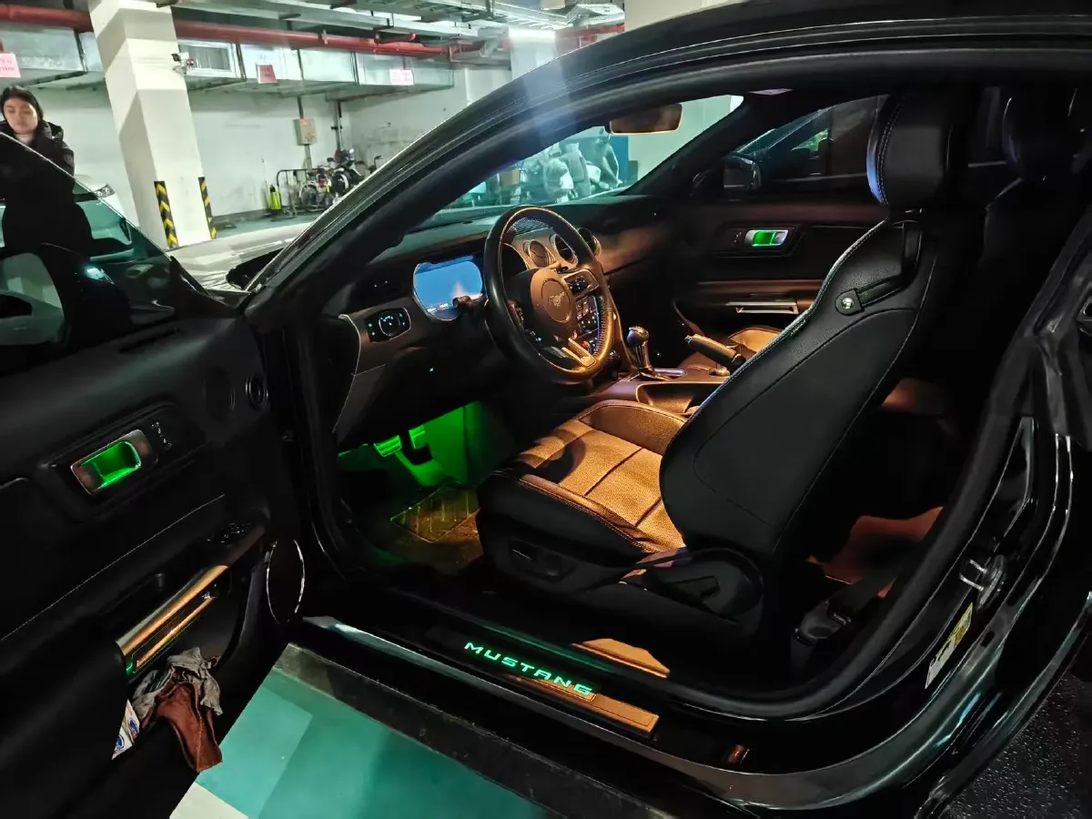 2021 Ford Mustang 2.3T 299HP L4 10AT,autocango,china used car exporter,china ev exporter,chinese used car exporter,chinese used ev exporter