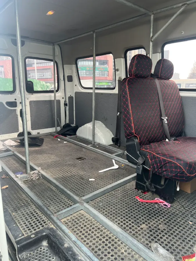 2019 MAXUS XinTu V80 2.5T 136HP L4 6MT,autocango,china used car exporter,china ev exporter,chinese used car exporter,chinese used ev exporter