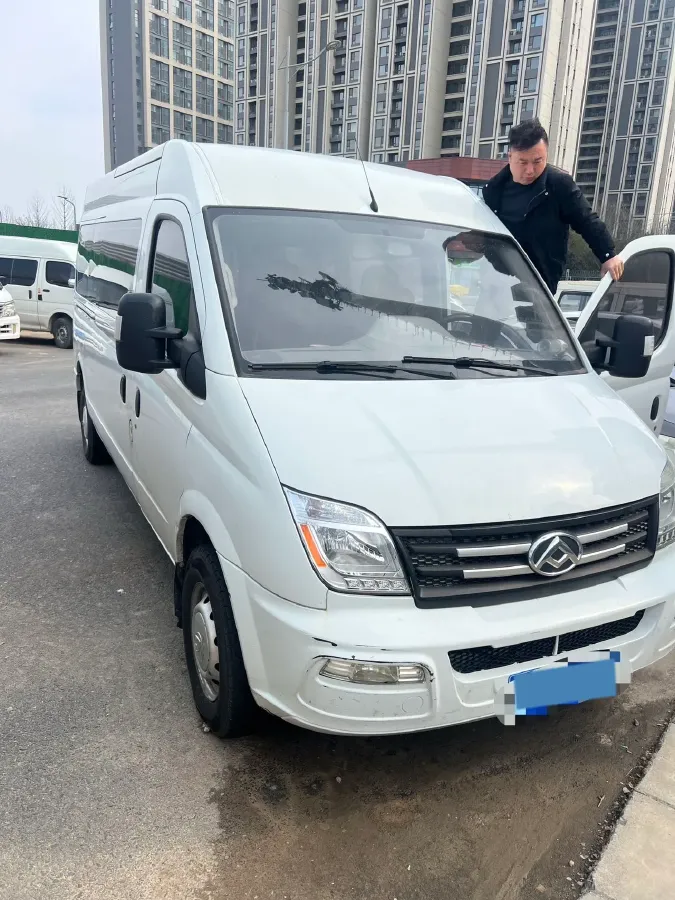 2019 MAXUS XinTu V80 2.5T 136HP L4 6MT,autocango,china used car exporter,china ev exporter,chinese used car exporter,chinese used ev exporter