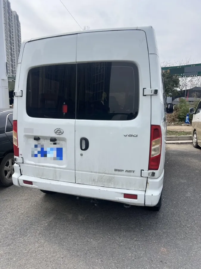 2019 MAXUS XinTu V80 2.5T 136HP L4 6MT,autocango,china used car exporter,china ev exporter,chinese used car exporter,chinese used ev exporter