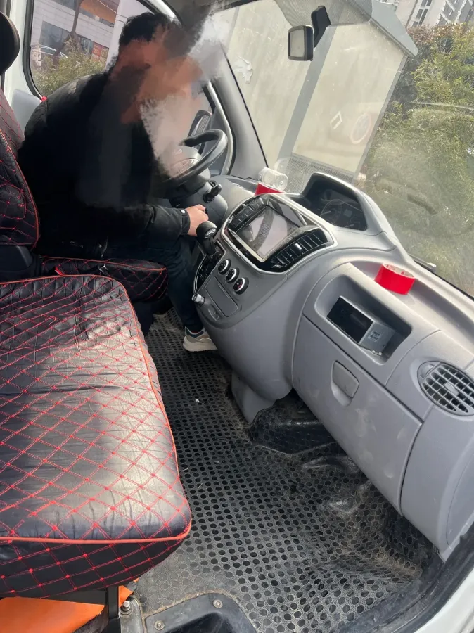 2019 MAXUS XinTu V80 2.5T 136HP L4 6MT,autocango,china used car exporter,china ev exporter,chinese used car exporter,chinese used ev exporter