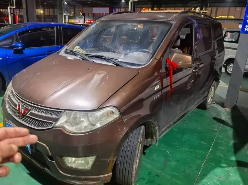 2016 WuLing HongGuang 1.5L 112HP L4 5MT,autocango,china used car exporter,china ev exporter,chinese used car exporter,chinese used ev exporter