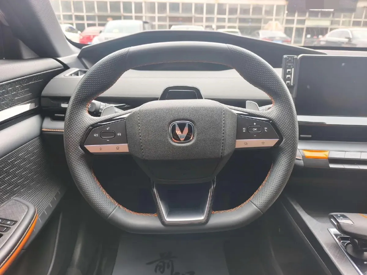 2023 ChangAn UNI-V 1.5T 188HP L4 7DCT,autocango,china used car exporter,china ev exporter,chinese used car exporter,chinese used ev exporter
