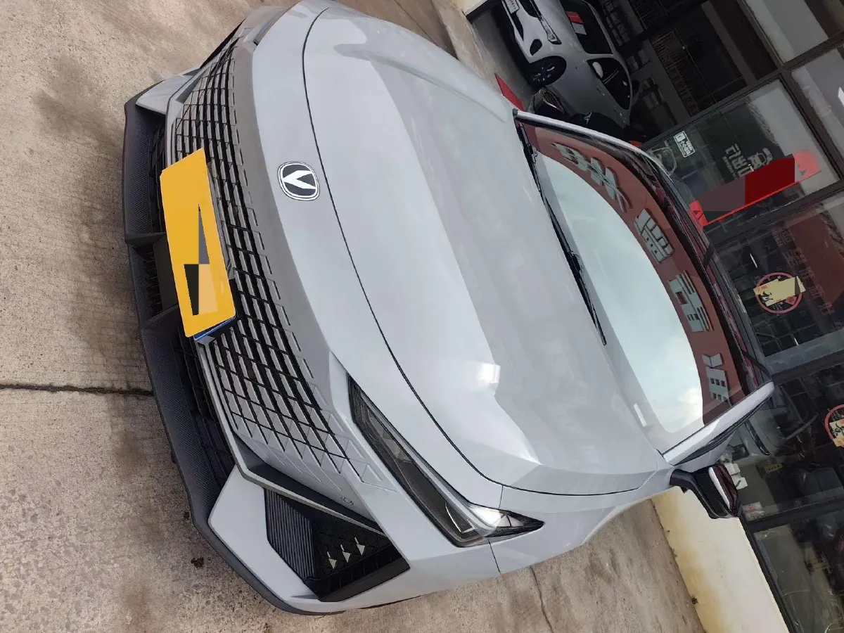 2023 ChangAn UNI-V 1.5T 188HP L4 7DCT,autocango,china used car exporter,china ev exporter,chinese used car exporter,chinese used ev exporter