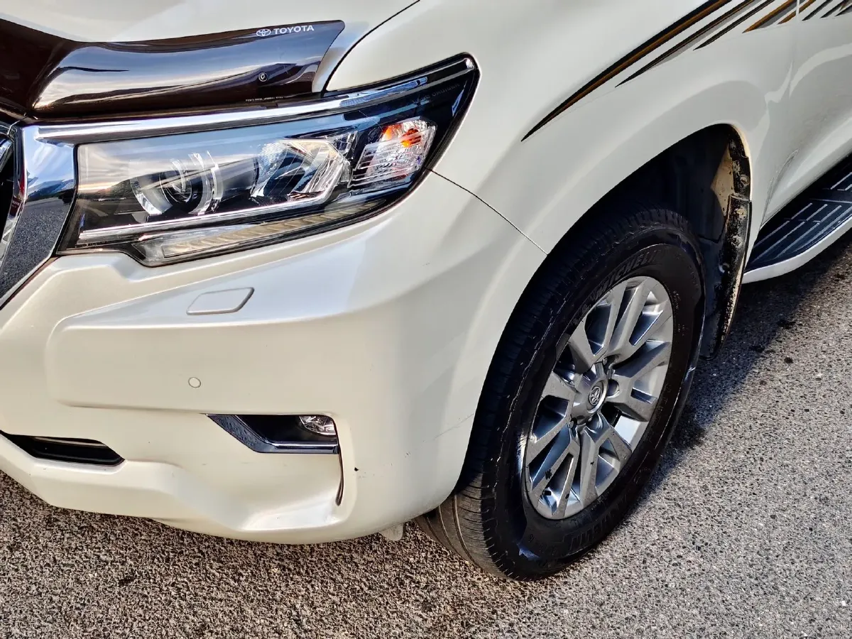 2018 Volvo XC90 2.0T 254HP L4 8AT,autocango,china used car exporter,china ev exporter,chinese used car exporter,chinese used ev exporter